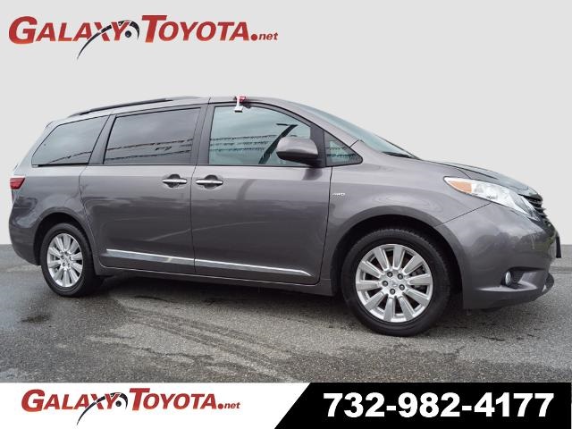 Certified Pre Owned 2017 Toyota Sienna Xle Awd 4d Passenger Van