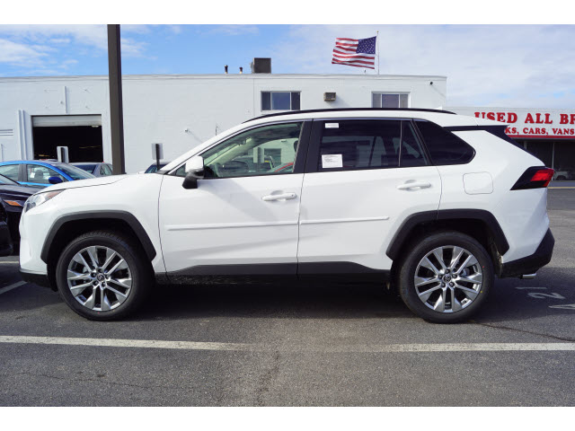 New 2019 Toyota RAV4 AWD AWD XLE Premium 4dr SUV